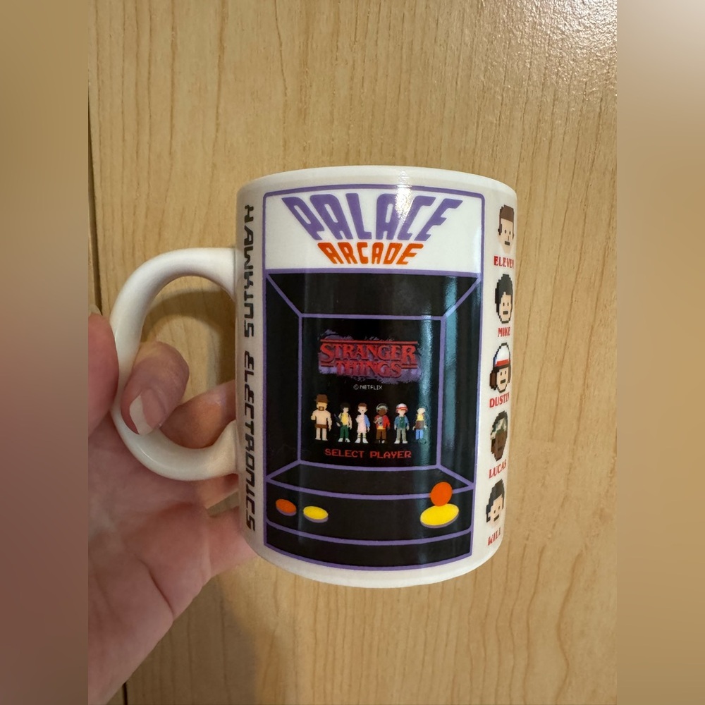 Stranger Things Cup - Picture 11 of 11